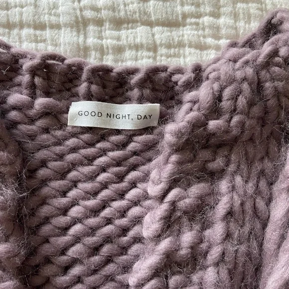 Good Night, Day Perth Cardigan lavender - Picture 8 of 9